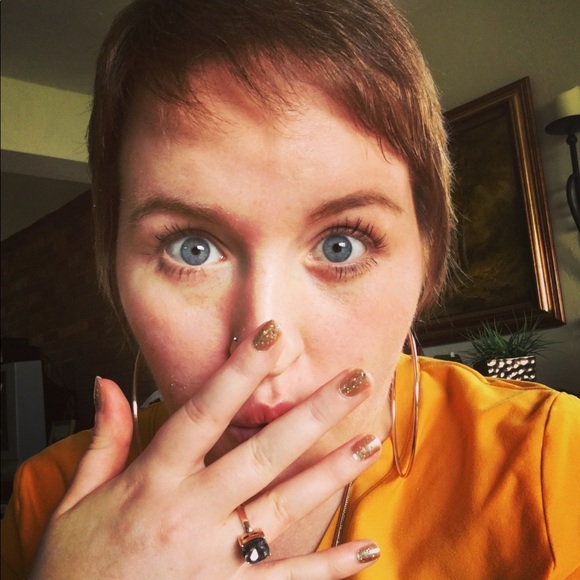 Meet your Posher, Kimmi! - Picture 2 of 2